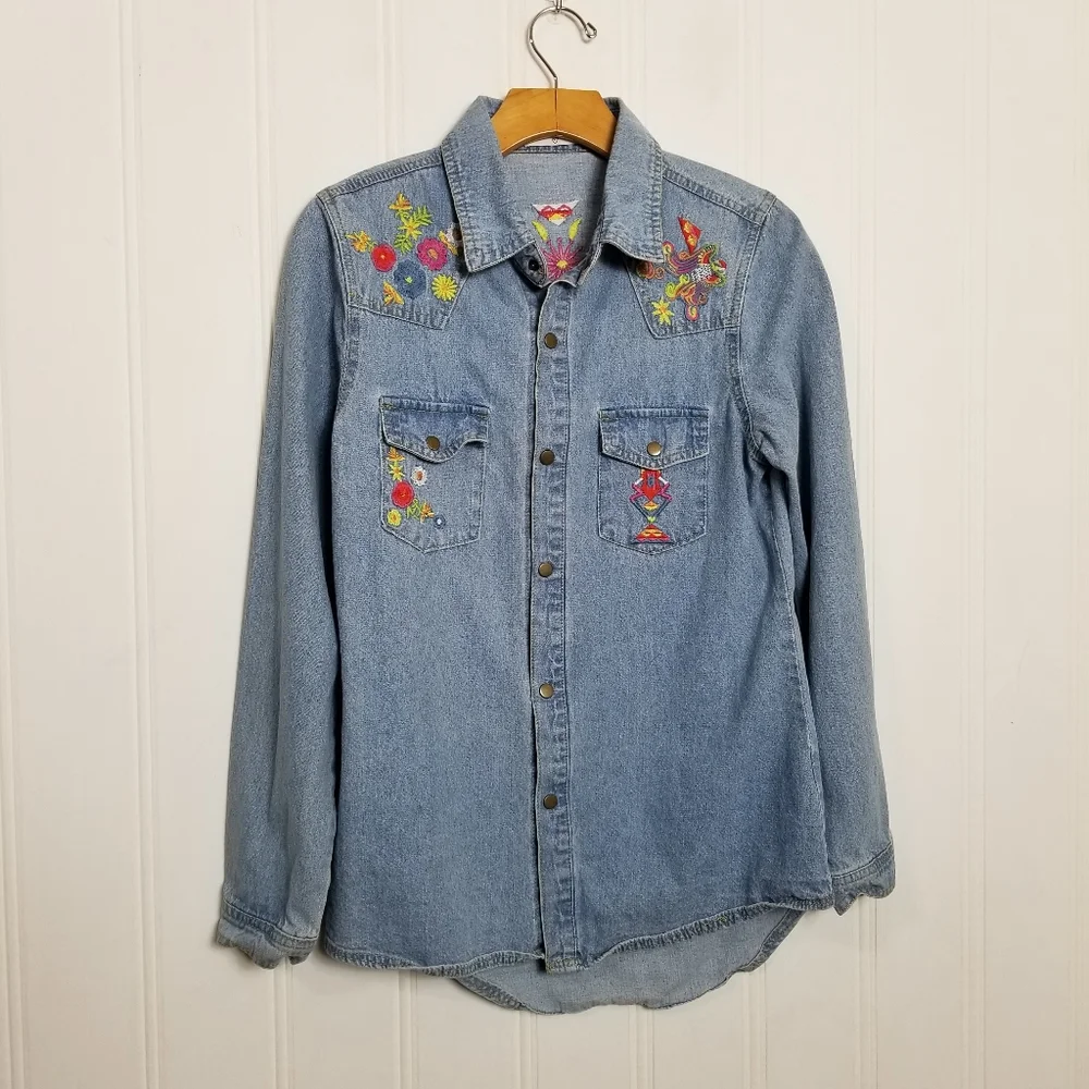 Free People Home Made Denim Shirt Wunderlust Embroidered Sz L - Picture 2 of 15